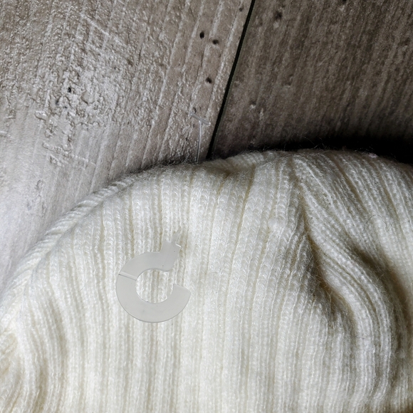 NWT Ivory Off-White Toddler Girl Faux Fur Beanie Winter Hat - Picture 4 of 8